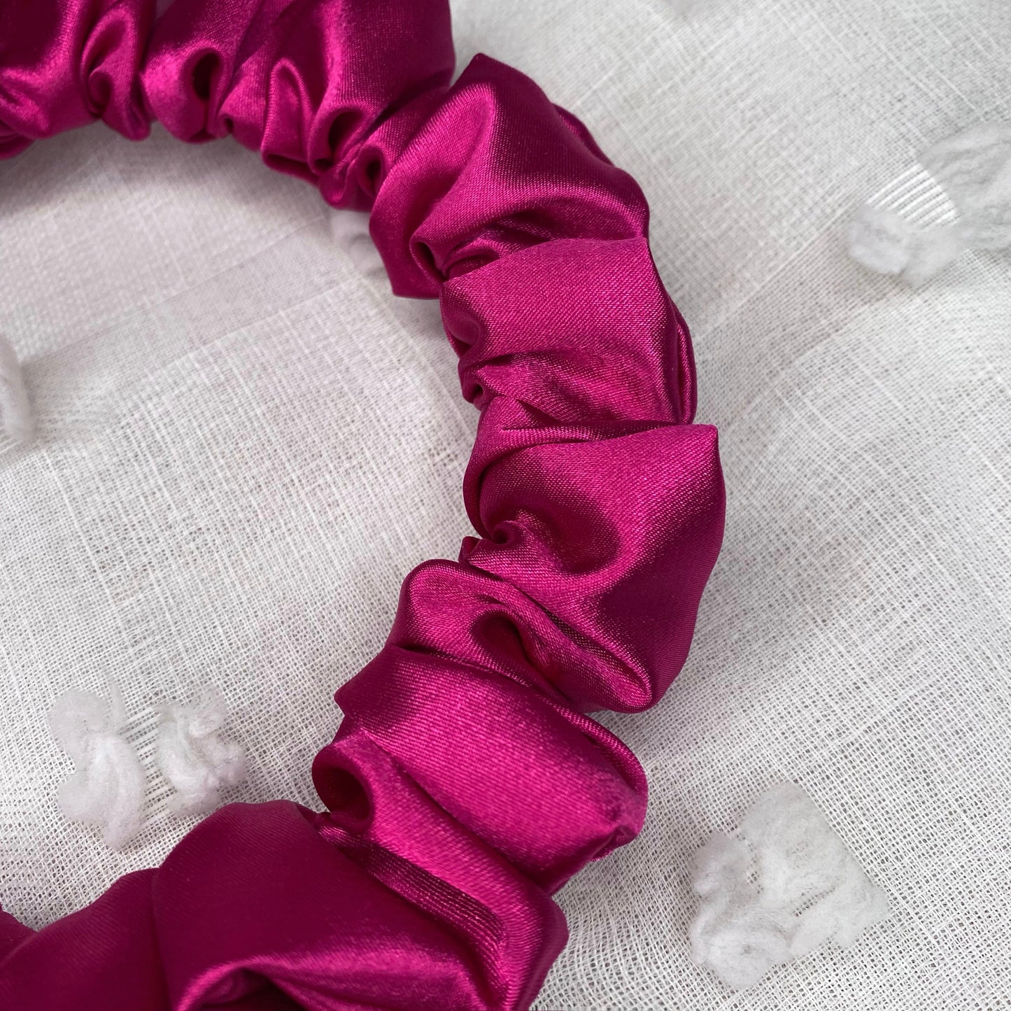 FUCHSIA SCRUNCHY HEADBAND