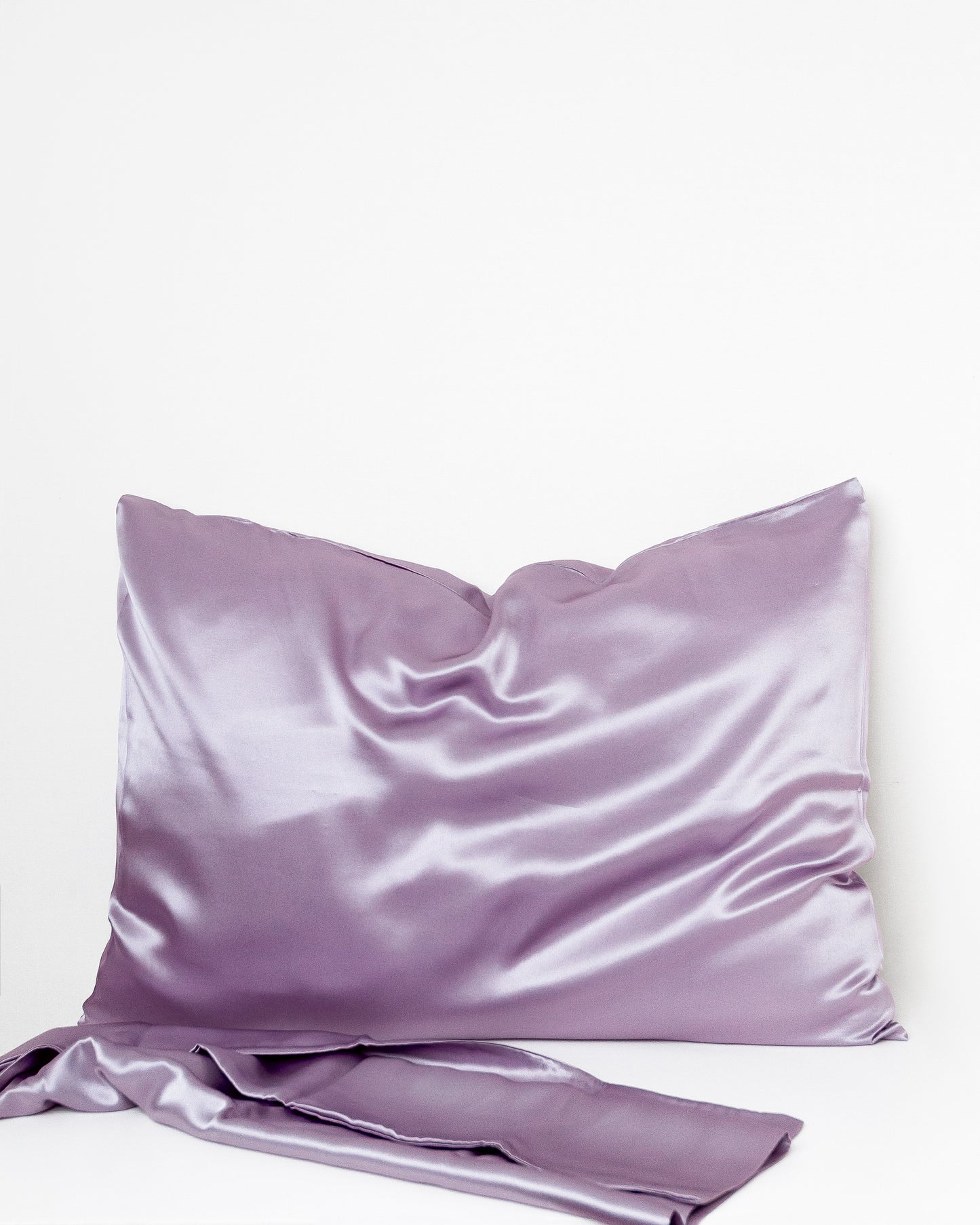 LILAC SILK PILLOWCASE