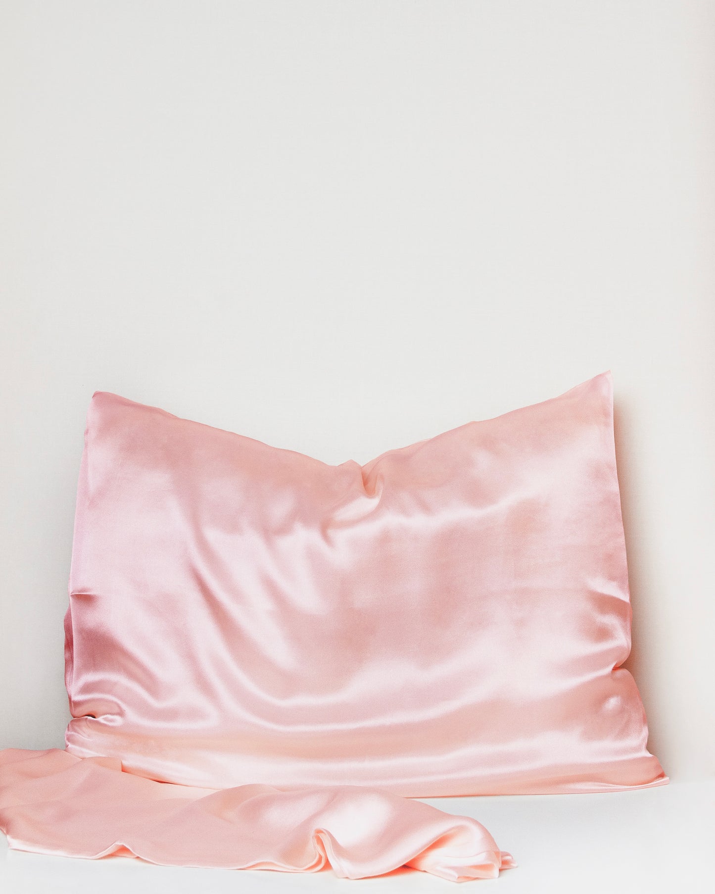 SOFT PINK SILK PILLOWCASE